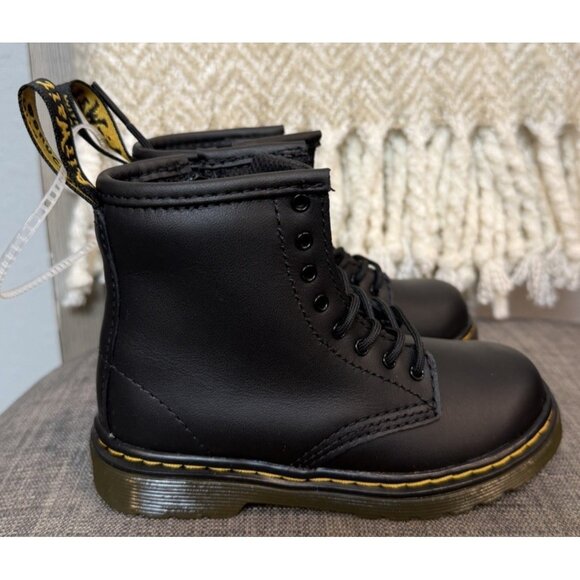 Doc Martens Toddler 9 Delaney Black Leather Combat Boots Zip Ankle Dr - Picture 8 of 9